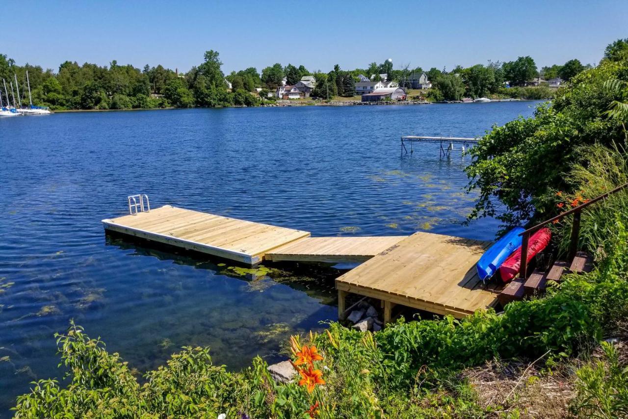 Family Cottage On Chaumont Bay, Walk To Downtown Exterior foto