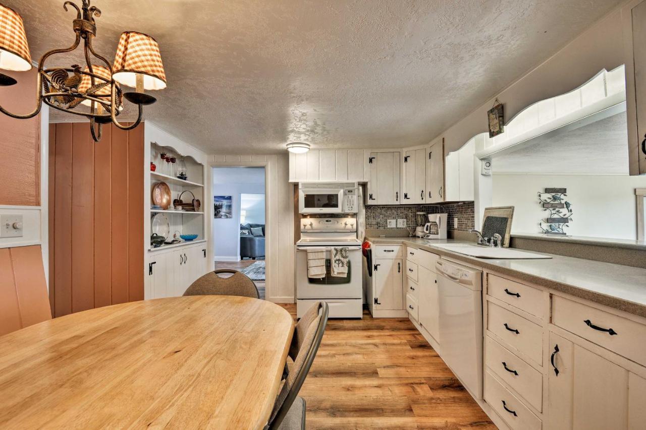 Family Cottage On Chaumont Bay, Walk To Downtown Exterior foto
